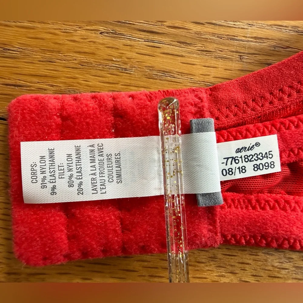 aerie Lightly Lined Wireless Bra ~ Red ~ 2-Way Classic to Racerback~ 36D Lace